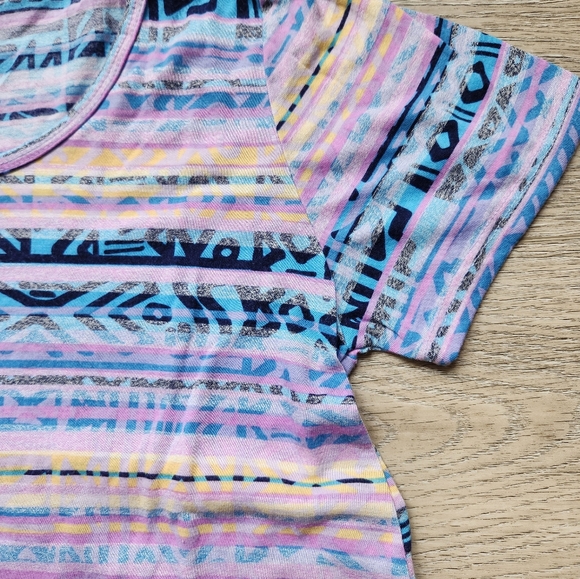 Lularoe Blue Pink Striped Classic T Shirt Womens Small Short Sleeves Scoop Neck - Picture 3 of 8